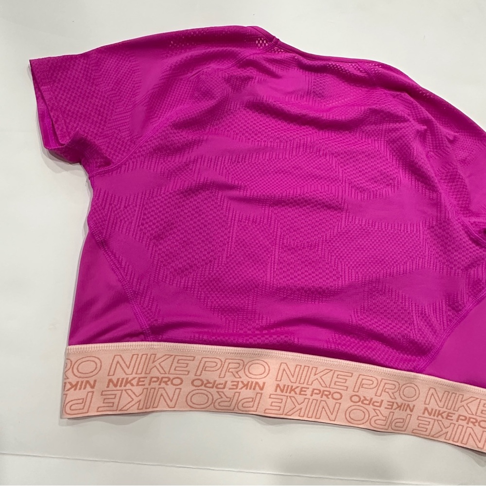 Women’s Nike Pro Crop Top Pink Short Sleeve Medium - Picture 8 of 9